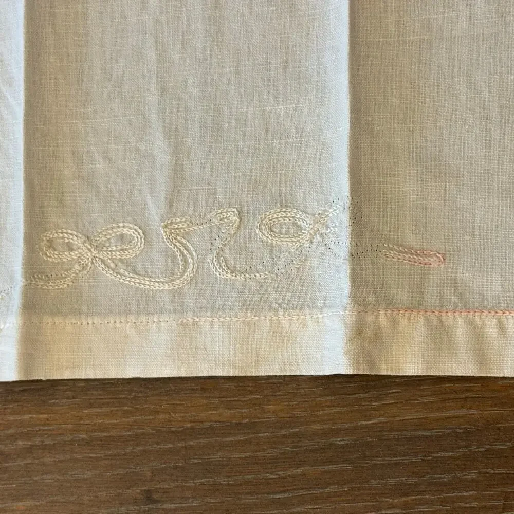 Vintage Retro Set of 2 Embroidered Bow Napkins Kitchen Towels